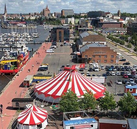 Circus Fantasia Rostock Exteriér fotografie